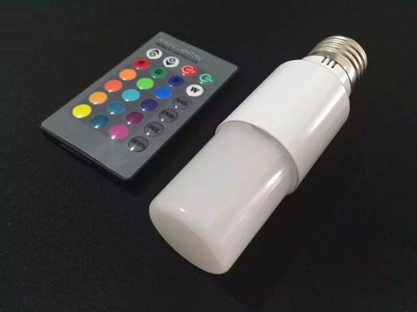 Bóng đèn LED đổi màu có điều khiển từ xa TY-RGB-6W