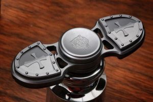 Con quay cánh đồng Caesar Torqbar Finger Spinner EDC