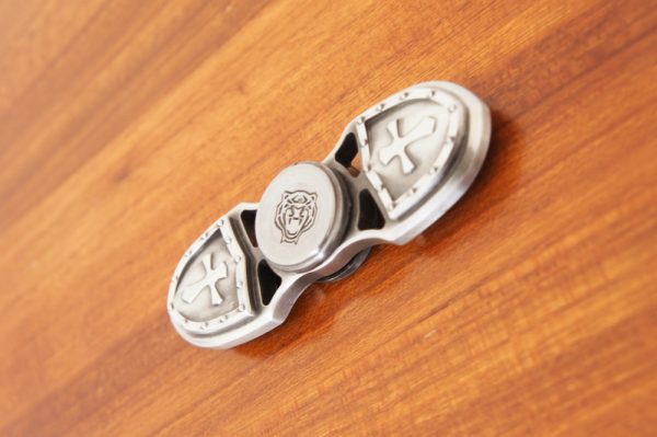 Con quay cánh đồng Caesar Torqbar Finger Spinner EDC