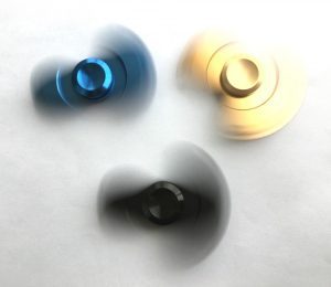 Con quay 2 cánh đồng Torqbar hand spinner EDC