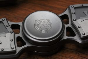 Con quay cánh đồng Caesar Torqbar Finger Spinner EDC