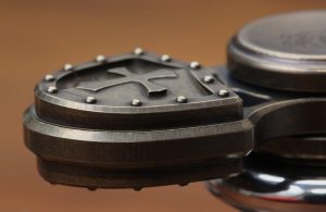Con quay cánh đồng Caesar Torqbar Finger Spinner EDC