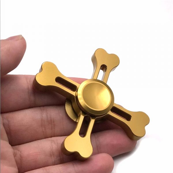 Con quay 4 cánh đầu lâu Hand Spinner Skull