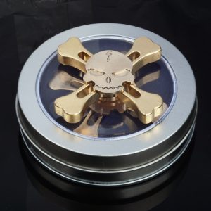 Con quay 4 cánh đầu lâu Hand Spinner Skull