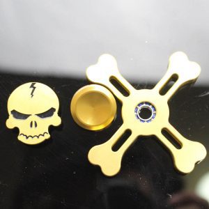Con quay 4 cánh đầu lâu Hand Spinner Skull
