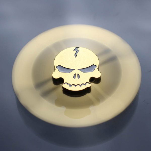Con quay 4 cánh đầu lâu Hand Spinner Skull
