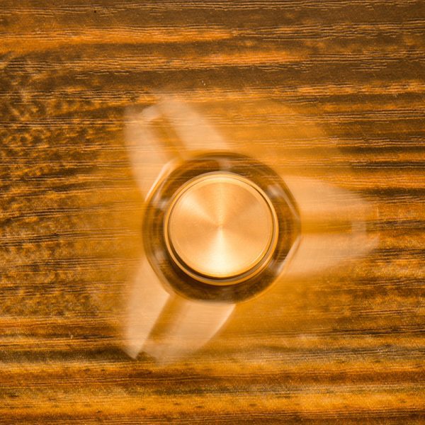 Con quay ba cánh Austim Torqbar hand spinner fidget