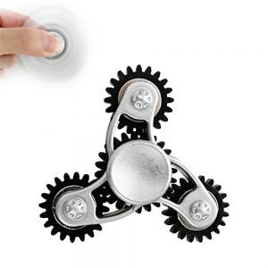 Con quay 3 cánh bánh răng gear hand spinner