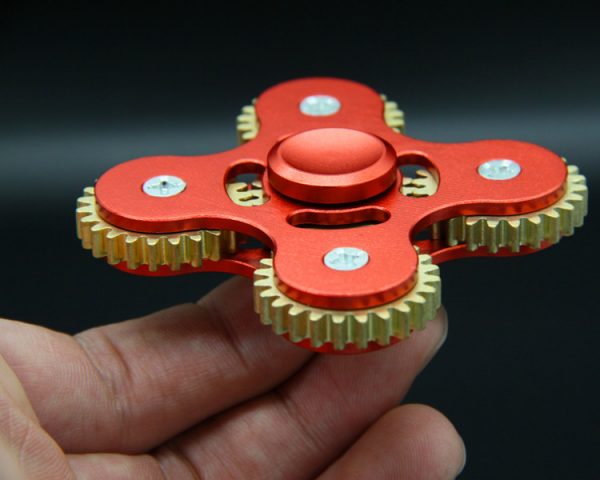 Con quay đồng 4 cánh bánh răng gear hand spinner