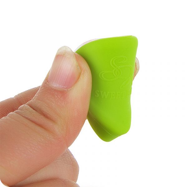 4 Miếng Silicone chặn góc bàn an toàn cho bé yêu