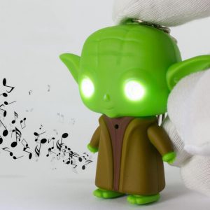 Móc khóa Yoda trong star war có đèn led và âm thanh