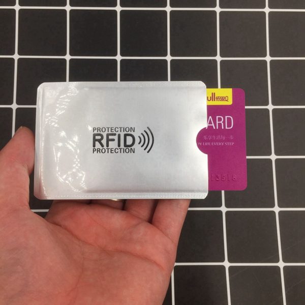 ví nhôm đựng thẻ card chống RFID bảo vệ thông tin cá nhân