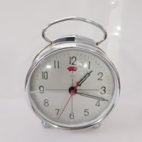 Đồng hồ cơ cót để bàn Diamond Clock mặt nhôm số nổi 8709