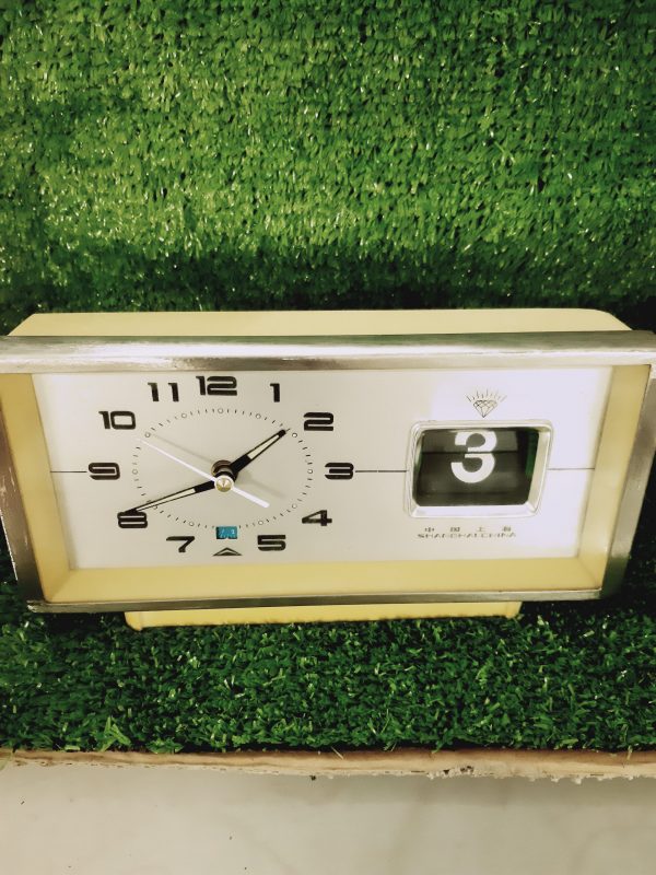 Đồng hồ cơ cót diamond clock có lịch mặt nhôm số nổi 9505