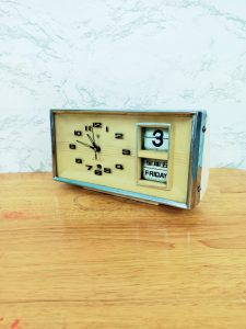 ĐỒNG HỒ CƠ BÁO THỨC 2 LỊCH MÁY KIM CƯƠNG TOÀN ĐỒNG 8404 CHUẨN XƯA BAO CẤP