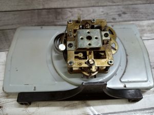 ĐỒNG HỒ BÁO THỨC CƠ CÓT NHIỆT KẾ MÁY 8711 MÁY TOÀN ĐỒNG CHUẨN XƯA