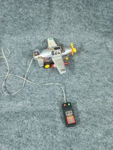 Máy bay mẫu 88 có dây điều khiển tới lui autopower attact bo-mber