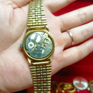 Đồng hồ cơ lịch đôi máy 26100 Qiong Hua 17 chân kính mặt cọc số chải tia kim vàng