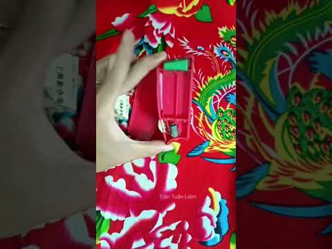 chuốt bút chì tích hợp đèn pin mini phổ biến vào năm 1990 vừa gọt bút sắc lẹm, vừa bật đèn